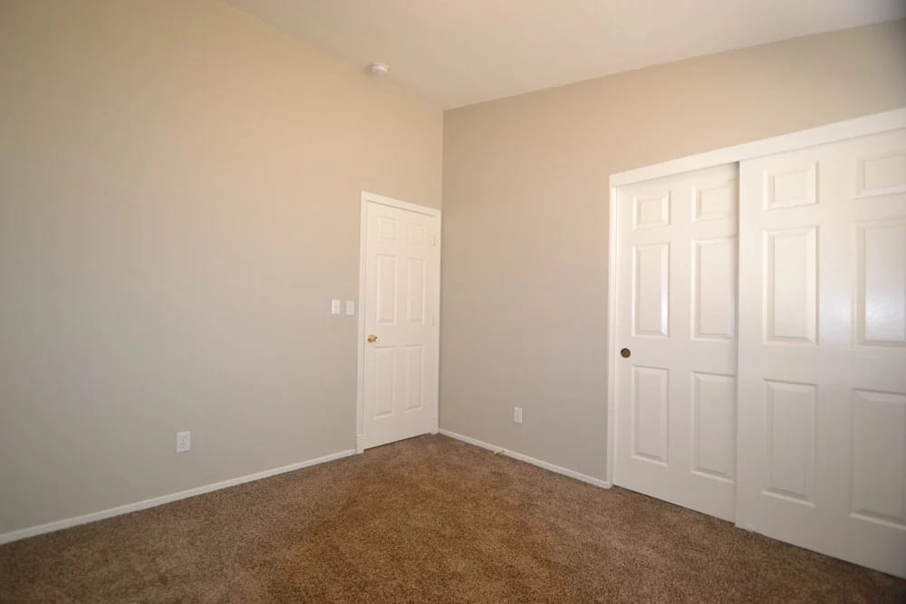 SINGLE FAMILY HOME - Photo 3